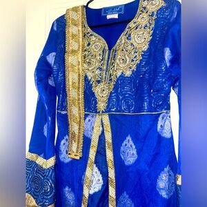 Beautiful blue Kuftan/ dress. Comes with beaded belt